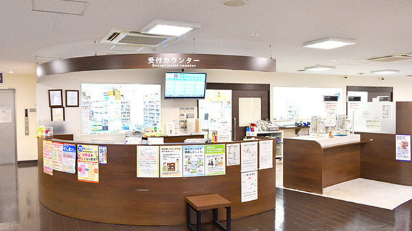 キリン堂薬局　新百合ヶ丘店（薬剤師の求人）の写真3枚目：キリン堂薬局　新百合ヶ丘店の内観
