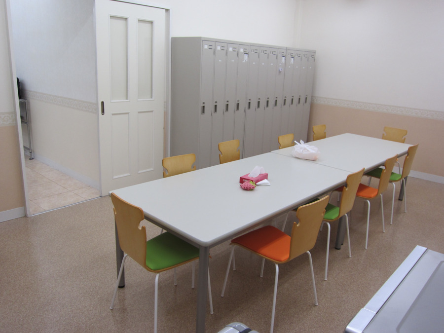 訪問看護ステーションつばさの写真6枚目:休憩室及びロッカールームです。前の写真で写らなかった部分になります。