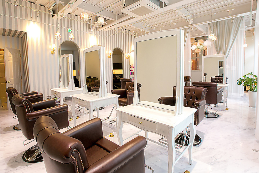 aile Total Beauty Salon富雄店の写真