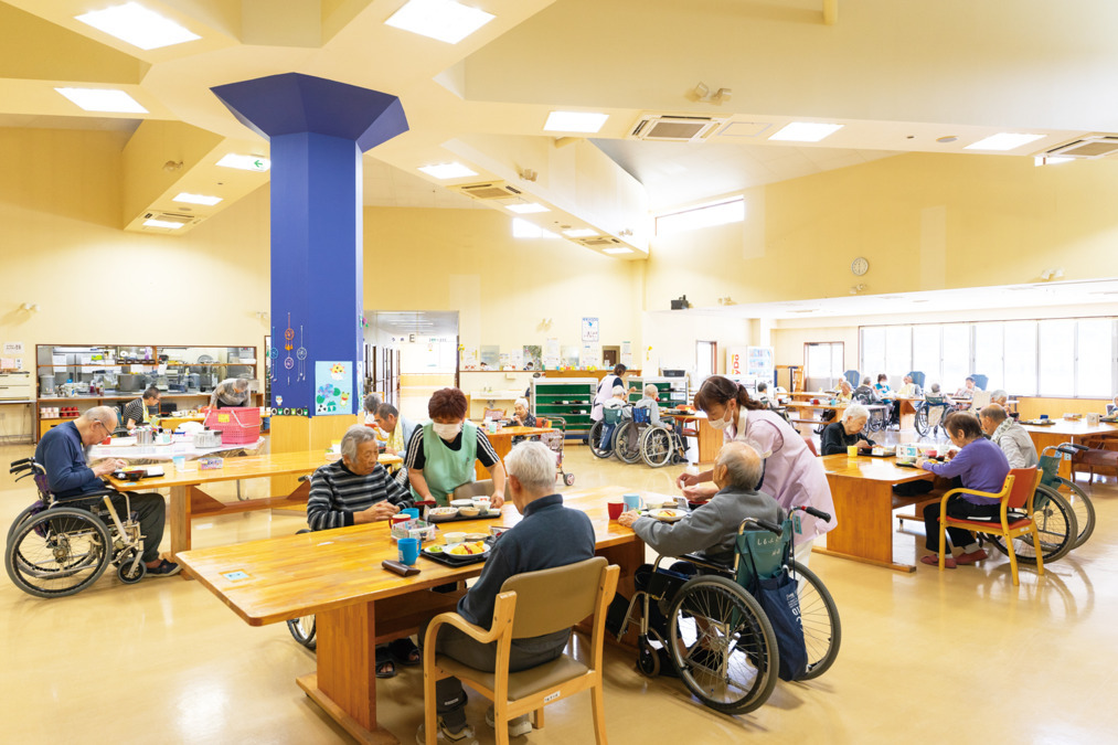 介護付特定施設型有料老人ホーム 百寿の家の写真