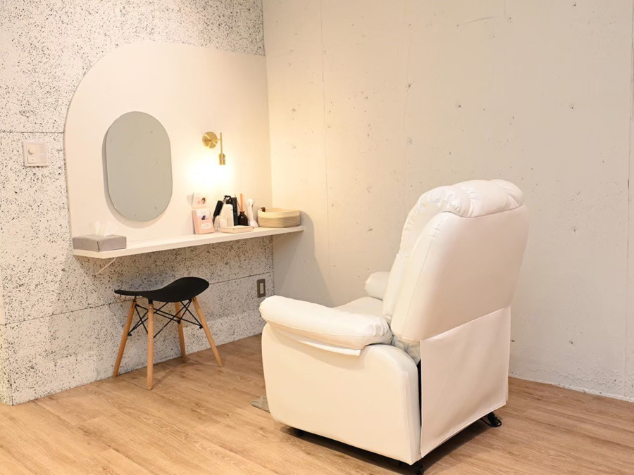 Re+（アイリストの求人）の写真2枚目：