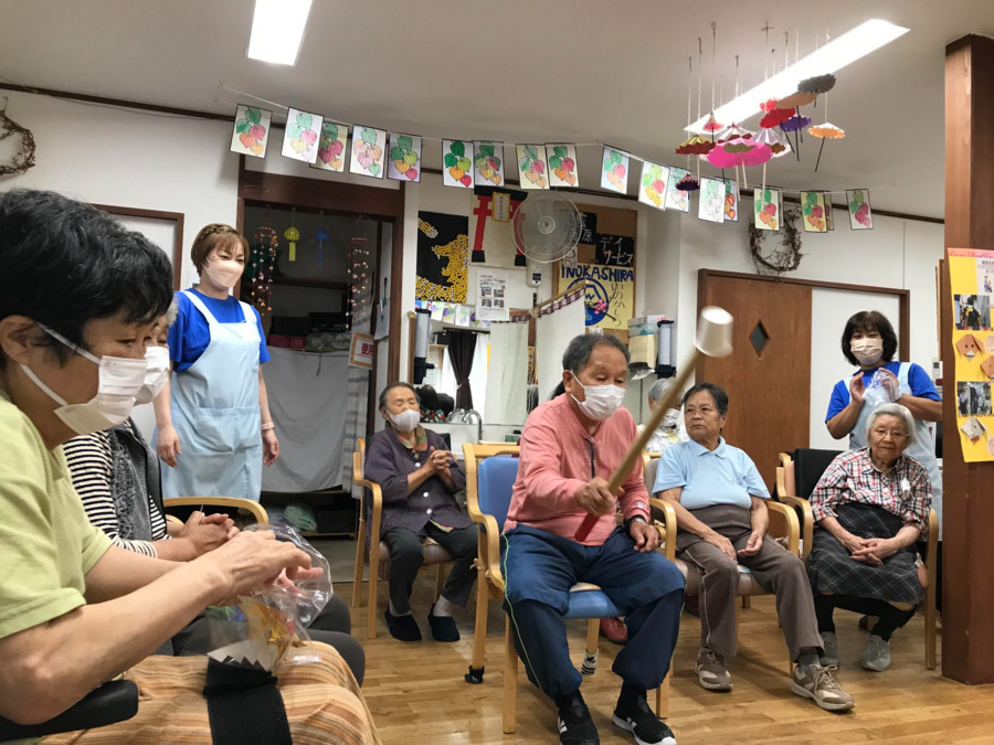 朝霧高原デイサービス（看護師/准看護師の求人）の写真4枚目：レクリエーションの様子です♪