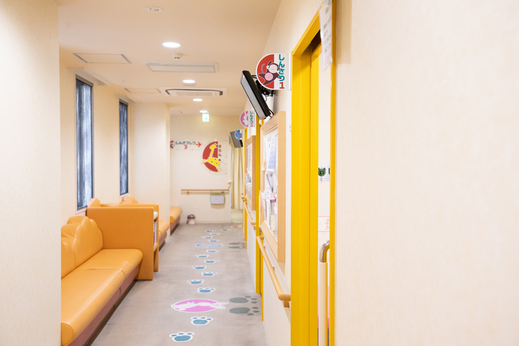 箕面レディースクリニック分院小児科の写真3枚目:箕面レディースクリニック分院小児科 待合室