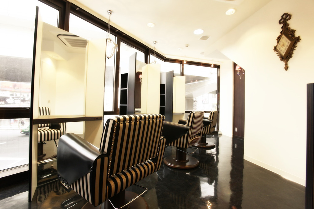 hair&make Esprit 駒沢大学駅前店 (美容師の求人)の写真6枚目: