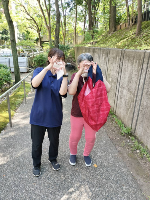 あゆみ（サービス提供責任者の求人）の写真7枚目：一緒に買い物へいきます。

家に戻ったら一緒に調理します。