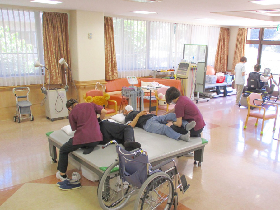 介護老人保健施設　ケアガーデンさがみ湖（言語聴覚士の求人）の写真3枚目：