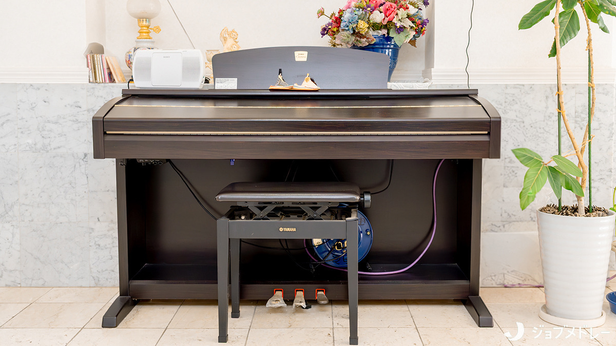 プライエボーリ湯澤(介護職/ヘルパーの求人)の写真7枚目:館内にあるピアノです♪