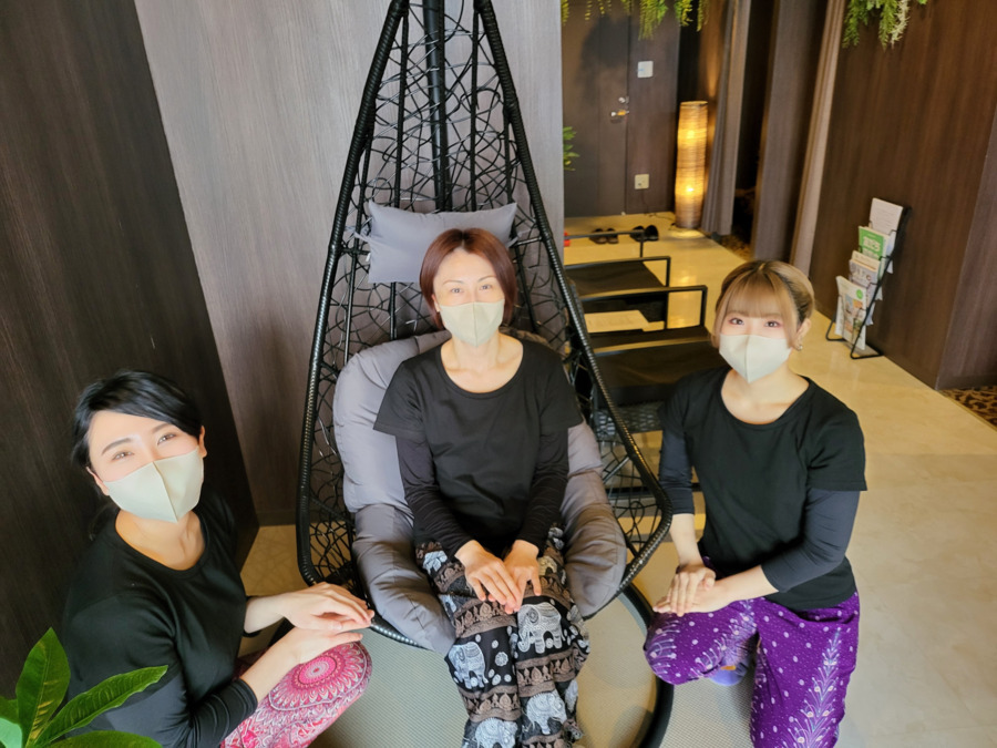 asian relaxation villa 千歳店の写真5枚目：スタッフ集合写真