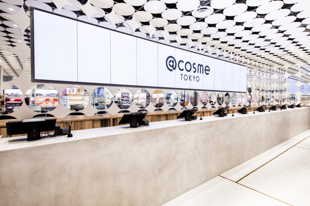 @cosme TOKYO（美容部員の求人）の写真4枚目：