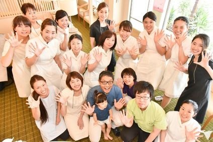 タケノコ歯科・矯正歯科クリニック(歯科医師の求人)の写真:スタッフ全員の力を集結させてチーム医療を目指しています!