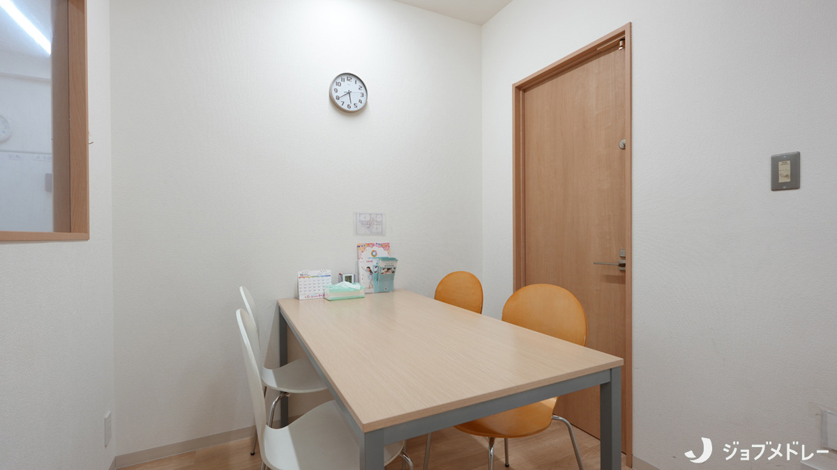 こぱんはうすさくら　志木教室（理学療法士の求人）の写真11枚目：教室内は子どもたちの成長を多角的にサポートできるように設計されています