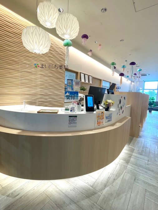 まいにち薬局 千葉中央店（薬剤師の求人）の写真2枚目：まいにち薬局 千葉中央店の内観
