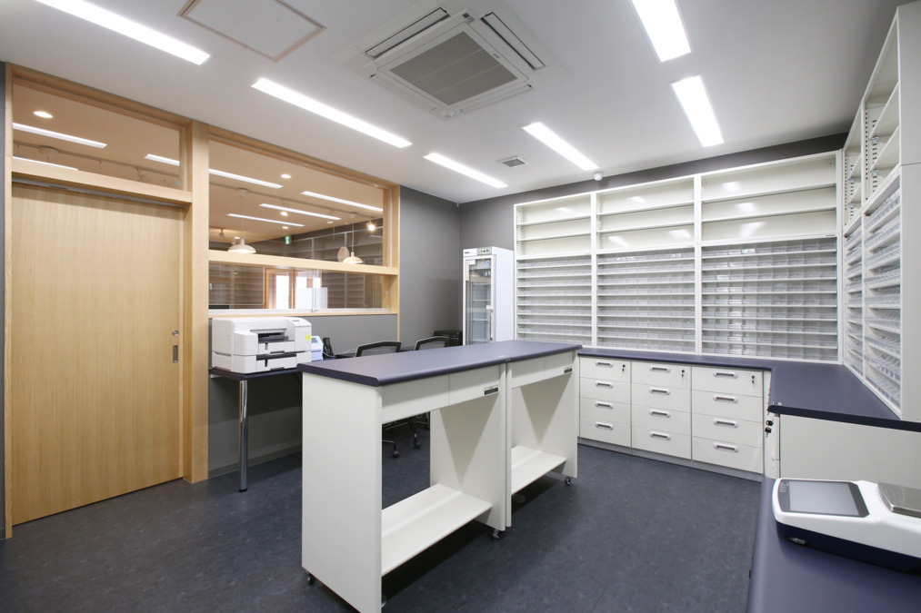 ほたる薬局飯田店（薬剤師の求人）の写真8枚目：調剤室