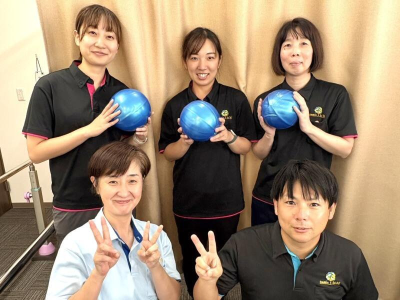 はんしんいきいきデイサービス 大阪淡路店（介護職/ヘルパーの求人）の写真3枚目：ワイワイと楽しい職場です★