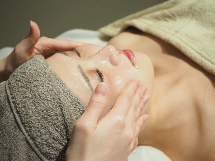 小顔専門店Lift(リフト)川崎店【2025年12月01日オープン予定】（エステティシャン/セラピストの求人）の写真3枚目：