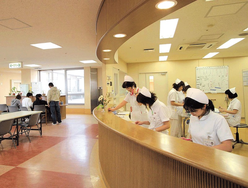 門司松ヶ江病院（清掃/環境整備の求人）の写真2枚目：ナースステーション
