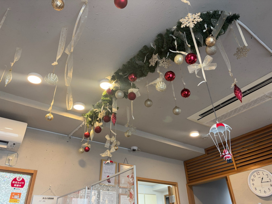 茜調剤薬局中野坂上店（薬剤師の求人）の写真2枚目：あっとほーむな雰囲気の店内です♪