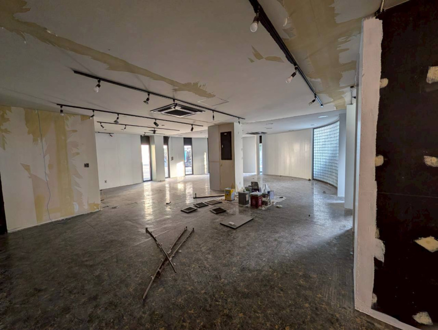 市川リハビリデイセンターゆずの樹 柏井店【2026年04月01日オープン予定】の写真3枚目:【改装中】機能訓練室は120㎡超えの広さとなり、地域最大級です🏥