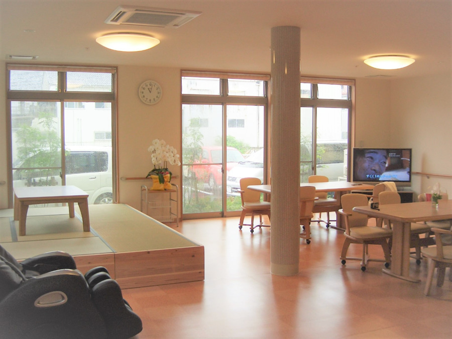 花乃苑デイサービスセンター(介護職/ヘルパーの求人)の写真2枚目: