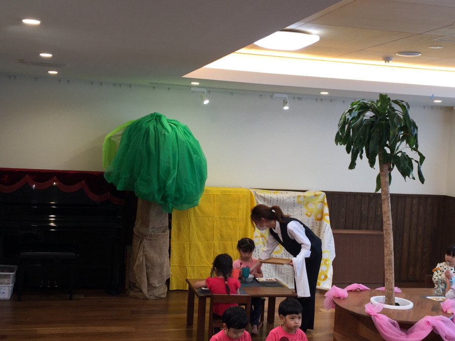銀杏保育園胡桃館の写真3枚目：いらっしゃいませ