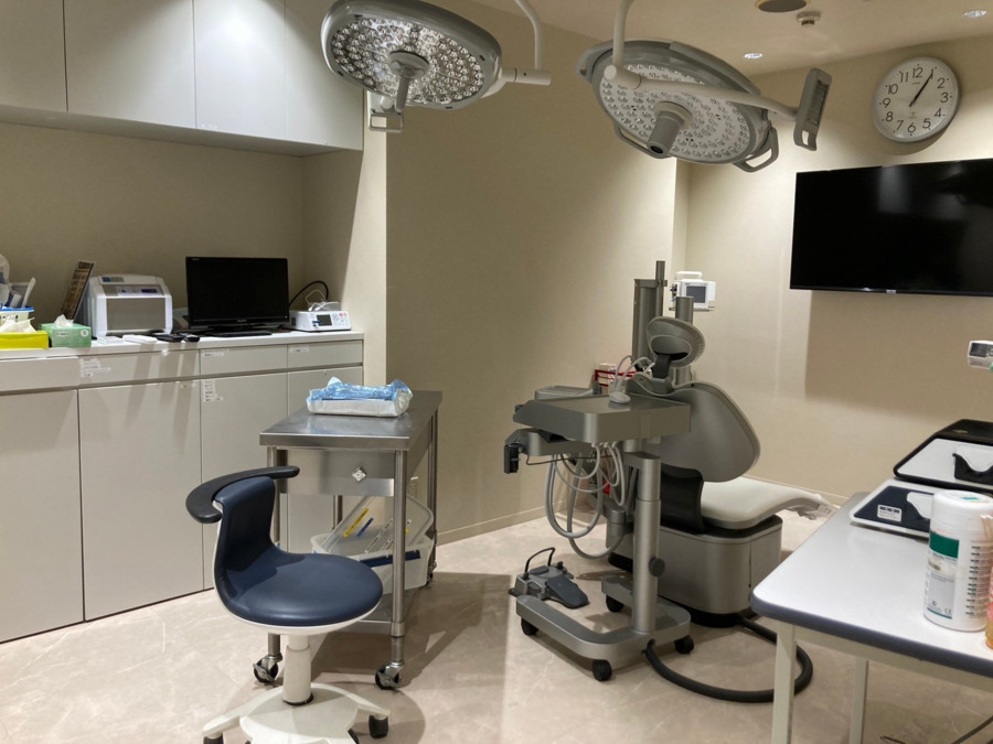 都賀デンタルクリニック（歯科医師の求人）の写真3枚目：院内OPE室も完備