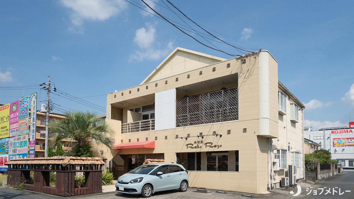 ローテローゼ 栃木イオン前店(美容師の求人)の写真2枚目:茨城・栃木・群馬で美容室を展開しているローテローゼが運営しています