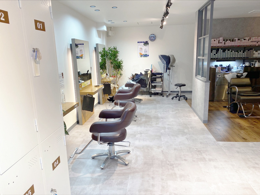 美容室SALONS 茨木中津店の写真6枚目：