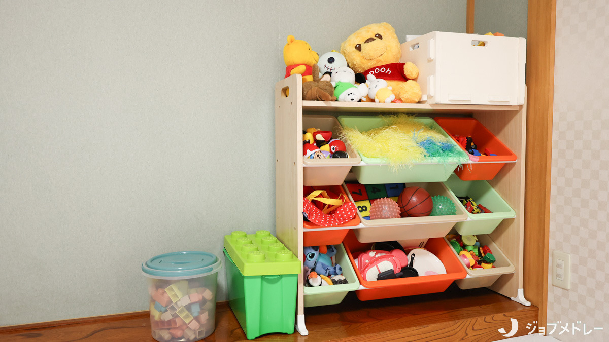 ちいさな森プラス(児童指導員/指導員の求人)の写真12枚目:楽しく通えるようおもちゃを取り揃えています