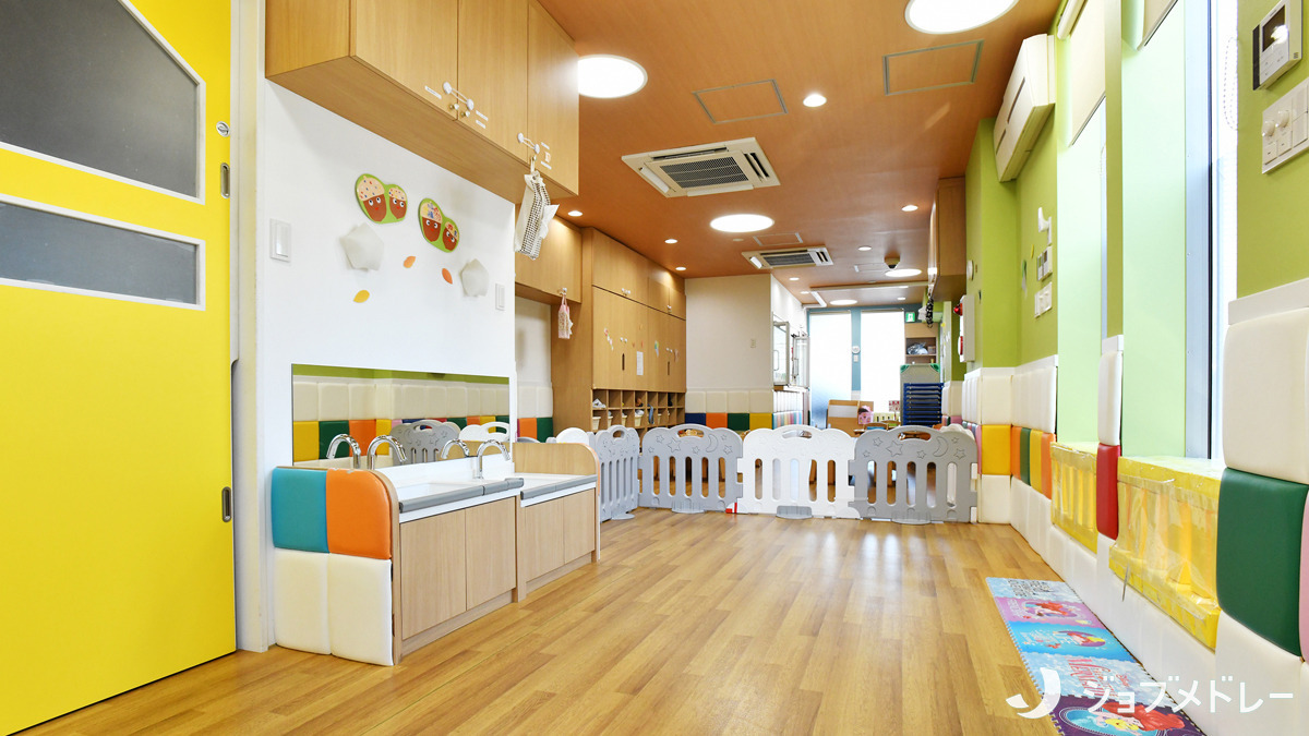 サンライズキッズ保育園　北区園の写真9枚目：ワークライフバランスを大切にしながら仕事に取り組めます