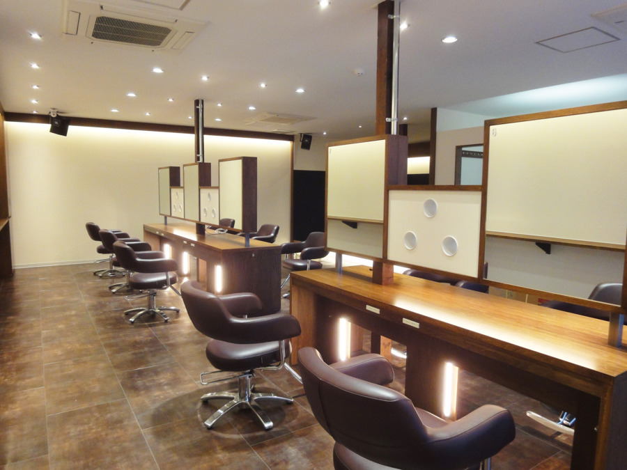 美容室SALONS松山鴨川店の写真5枚目：