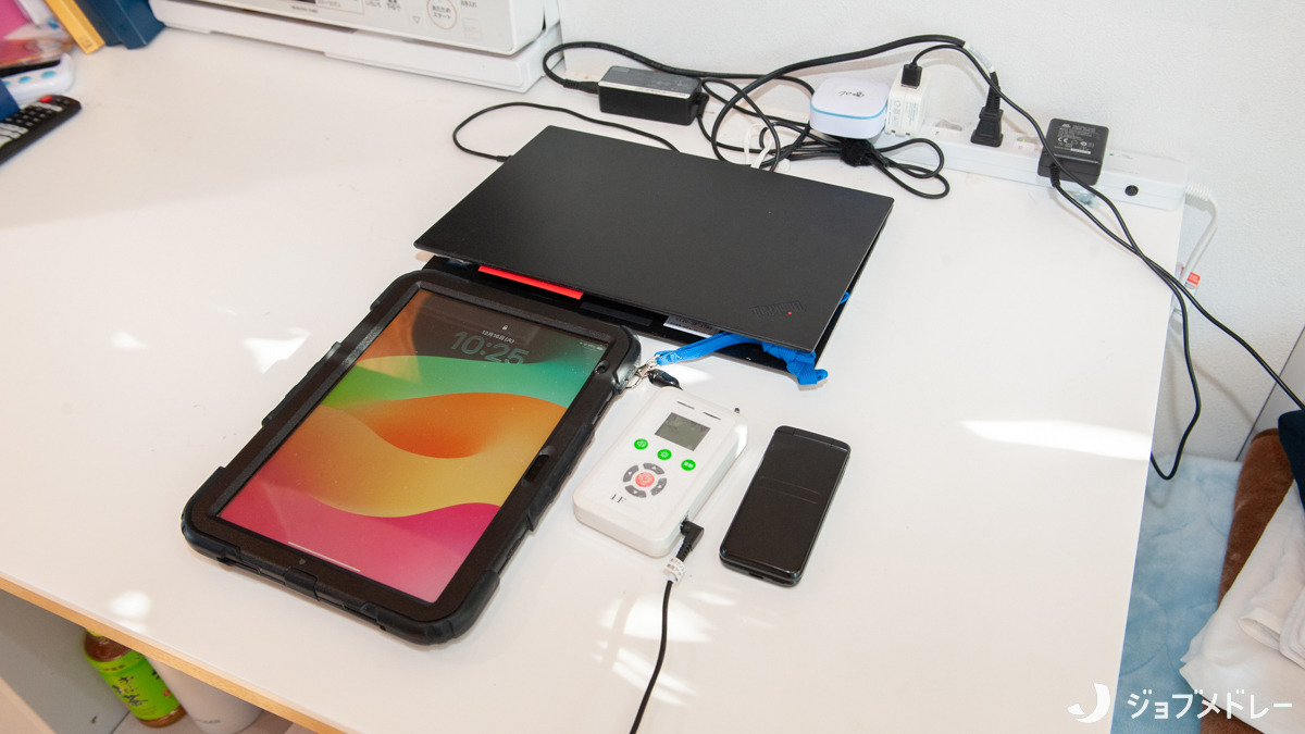 住宅型有料老人ホーム 住ま居るメディカ土岐(介護職/ヘルパーの求人)の写真15枚目:タブレットやスマートフォンを活用し、業務の効率化を図っています