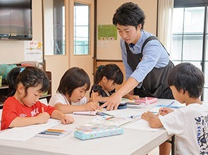 認定こども園 フォレストリリー リリーの森幼稚園（放課後児童支援員/学童指導員の求人）の写真2枚目：
