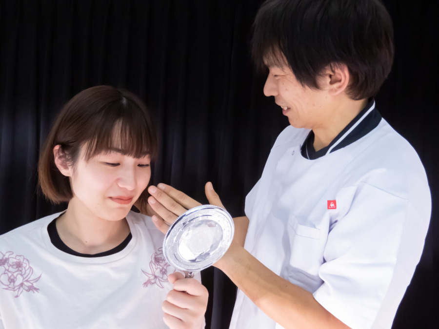 銀座なるかみ（整体師の求人）の写真7枚目：美容に特化しているわけではありません。健康になると自然と美しくなるのが当院の施術