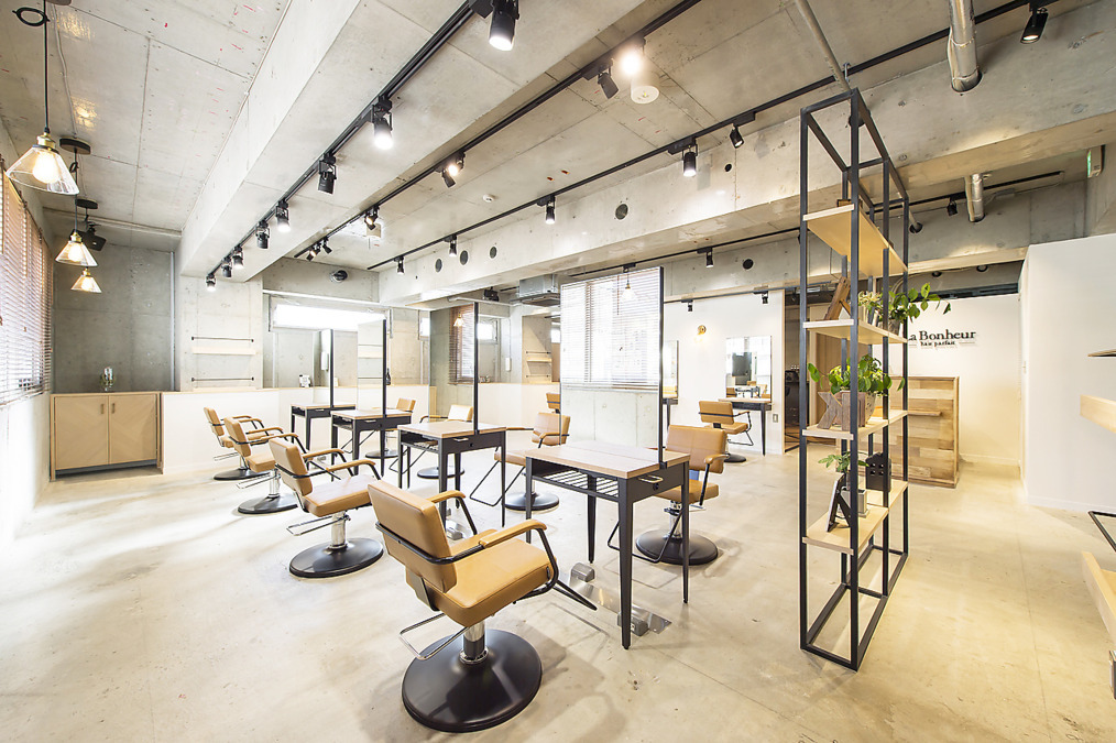 La Bonheur hair parfait 大宮西口店の写真2枚目: