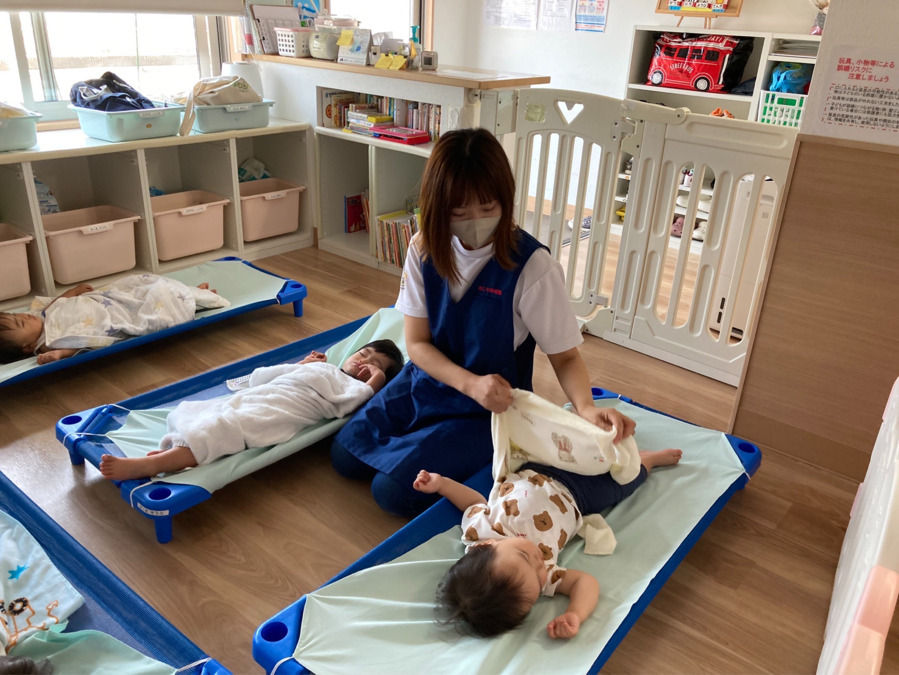 あじや保育園Rei～レイ～の写真4枚目：職員の休憩時には代替職員が勤務するため、１時間ゆっくり休憩を取ることが出来ます。