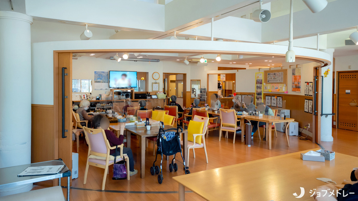 オアシスセンター（管理職（介護）の求人）の写真2枚目：多くの利用者さまでにぎわっています