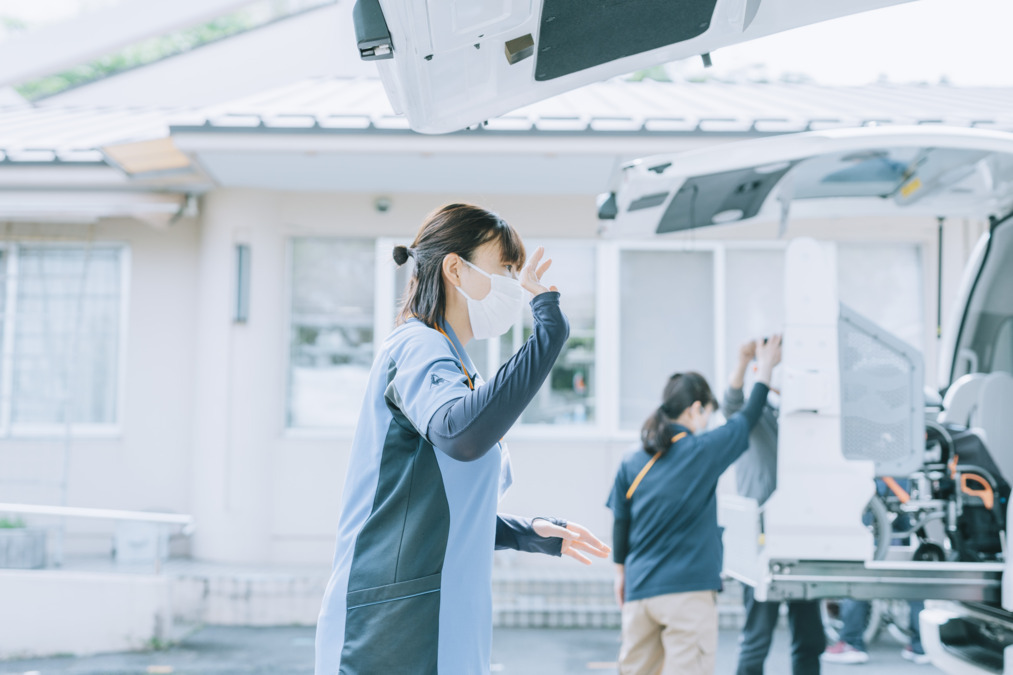 木津芳梅園デイサービス（介護タクシー/ドライバーの求人）の写真3枚目：
