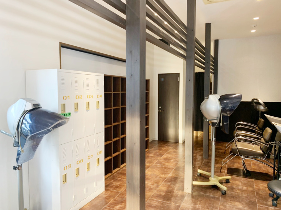 美容室SALONS 小森野店の写真6枚目：
