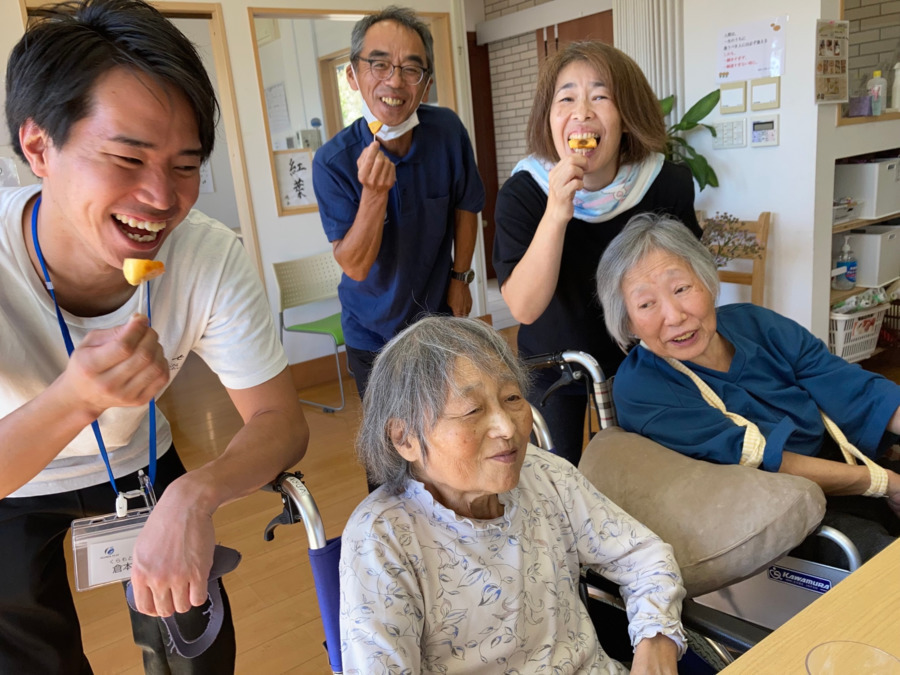 デイサービスくつろぎの里壱分店の写真3枚目：明るく元気な職場です。