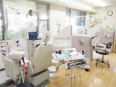 しぶえ歯科・小児歯科クリニック（歯科衛生士の求人）の写真4枚目：ユニットは3台あります。