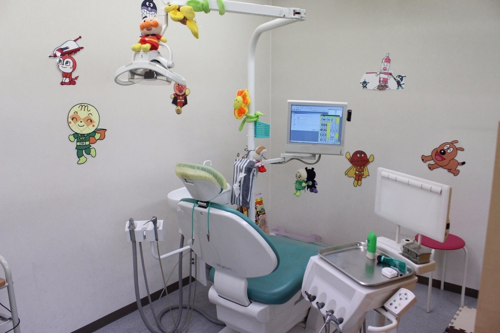 ごりょう歯科の写真4枚目：お子様には、少しでも楽しく治療を受けてもらえるように工夫しています！