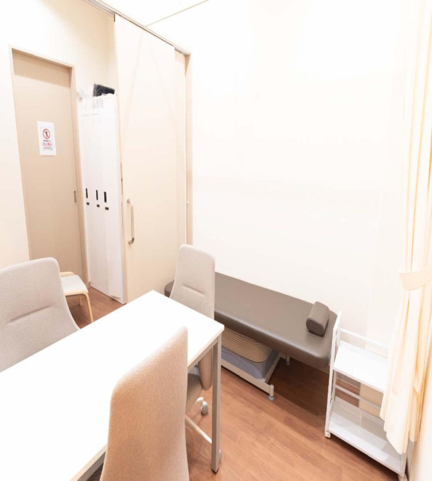 むくみクリニック(柔道整復師の求人)の写真3枚目:自費診療のみとなっています