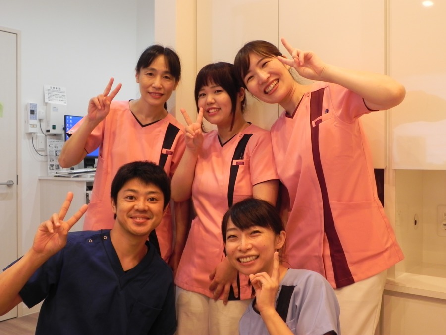 森谷歯科クリニック【2019年09月01日オープン】(歯科助手の求人)の写真:クリニックスタッフです。みんなとにかく仲が良く毎日楽しく働いています!
