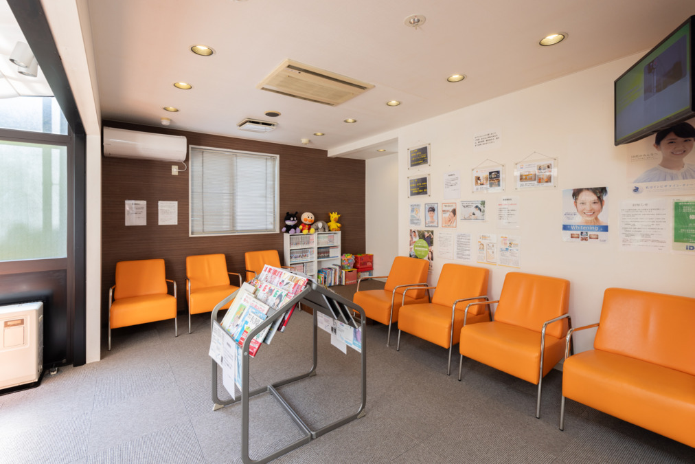 医療法人武井会 たけい歯科クリニック(歯科衛生士の求人)の写真10枚目:スタッフは仲良くアットホームな職場です!