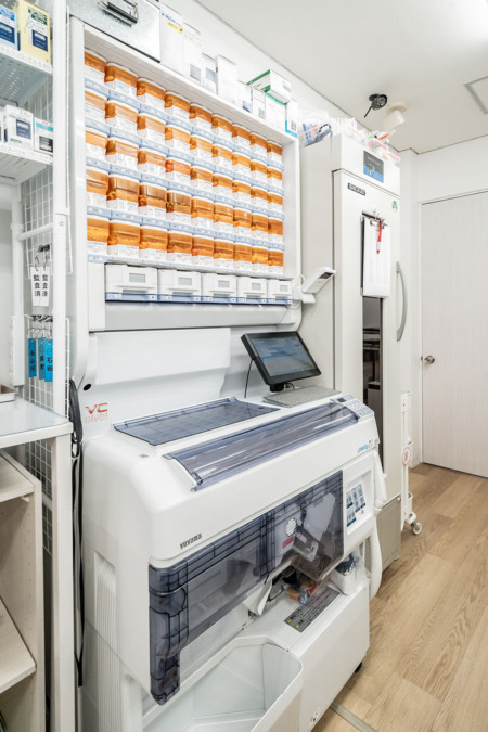 ふくろう薬局南小倉駅前店(薬剤師の求人)の写真14枚目:最新の自動分包機を導入しています。