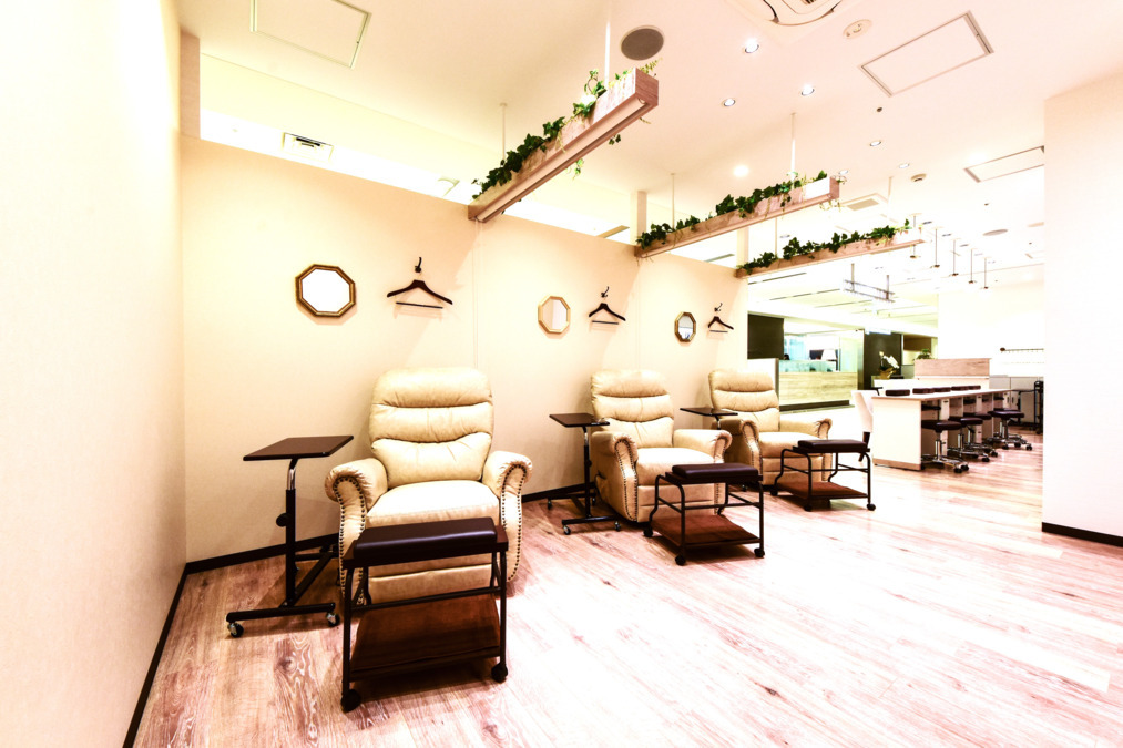 NAIL STATION アトレ浦和店（ネイリストの求人）の写真2枚目：