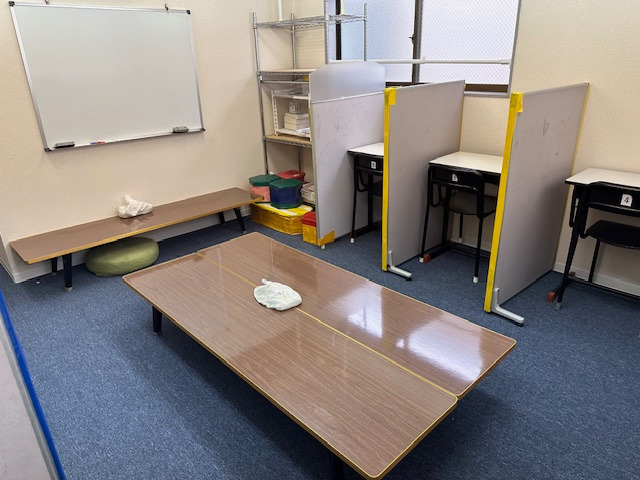 児童発達支援・放課後等デイサービス　COCOにこ（保育士の求人）の写真3枚目：学習室