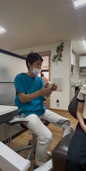 延藤歯科クリニック（歯科衛生士の求人）の写真8枚目：優しい院長。症例相談でどんどん診療が面白くなります