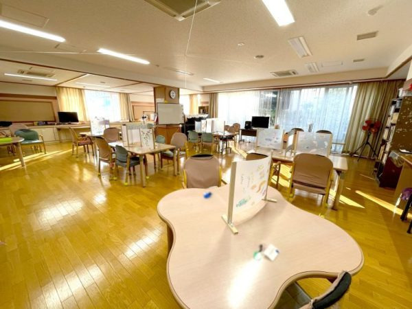 デイ・ホーム中町の写真4枚目：