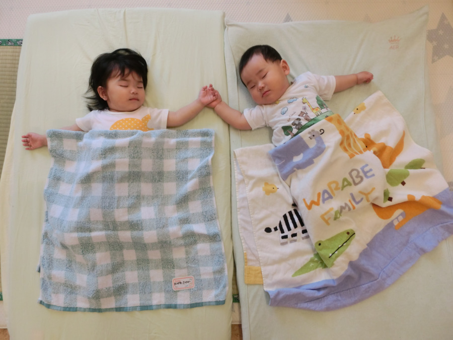 ピジョンランド練馬高野台の写真5枚目:0~2歳児さんのみの園のため、アットホームな雰囲気が自慢。可愛い寝顔に癒されます